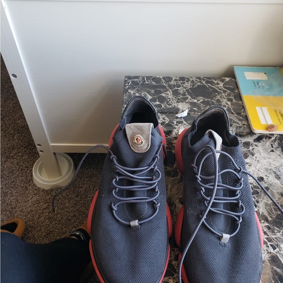 Moncler shoes - Picture 7 of 8